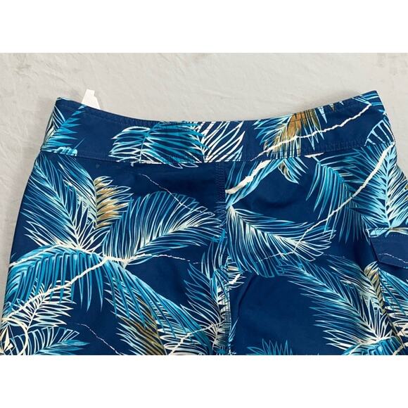 Volcom Men's Manic 2 Floral Print Quick Dry Board Shorts. Blue Floral, Men's 29. - Picture 5 of 5